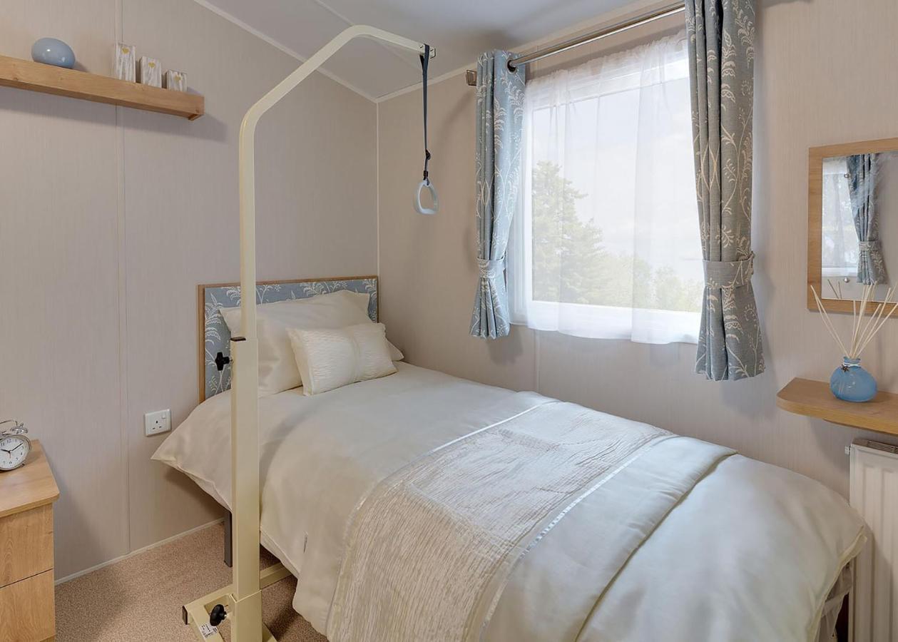Queensberry Bay Leisure Park Hotel Powfoot Ngoại thất bức ảnh